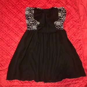XL Strapless Dress